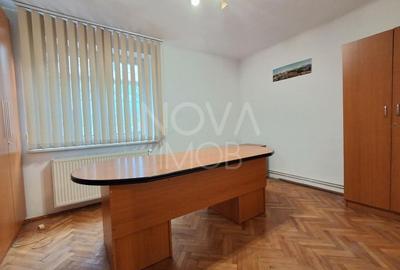 Apartament 4 camere de vanzare, Central - 3