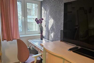 Garsoniera Piața Romana | Centrala proprie | 5 minute metrou - 5