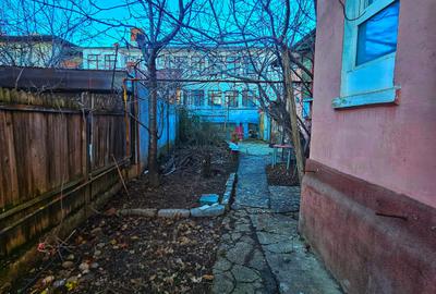Casă cu arhitectură interbelică, 5 camere, teren 409 mp – Central - 53