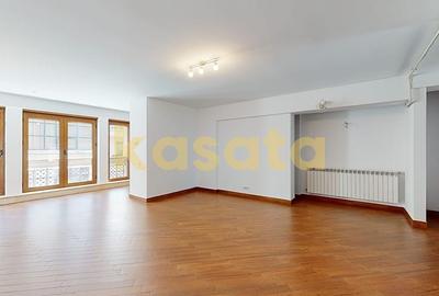 Apartament cu 3 camere semidecomandat în Dorobanți