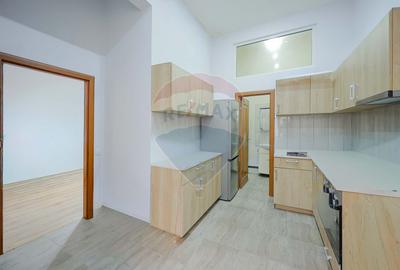 Apartament cu 2 camere decomandat, mobilat în Ultracentral