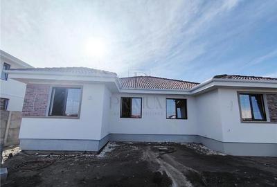 Duplex cu 3 camere în Moșnița Nouă