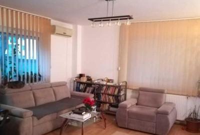 Apartament cu 2 camere semidecomandat, mobilat în Băneasa