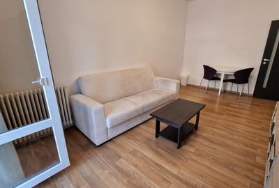 Apartament cu 2 camere decomandat în Piața Unirii