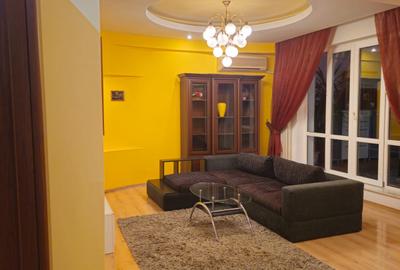 Apartament 3 camere - Ultracentral - zona Peninsula - 1.100 euro/luna (Cod E2) - 2