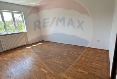 Casă cu 5 camere de vânzare - 16