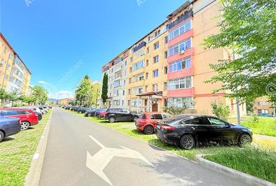 Apartament cu 3 camere etaj 1 cu balcon zona Mihai Viteazu/Cedonia - 1