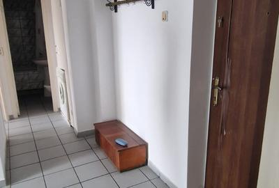Republicii ,se vinde apartament decomandat ,2 camere ,pret 67000 euro neg - 6
