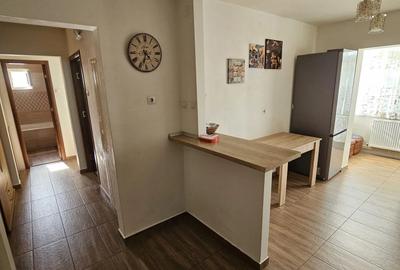 Apartament cu 3 camere, DECOMANDAT, zona Centru-Sf. Lazăr - 1