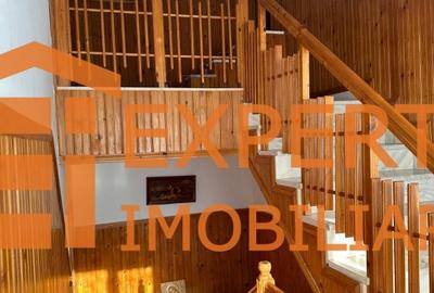 Casa compusa din 7 camere situata in zona EFORIE NORD - CENTRU - 7
