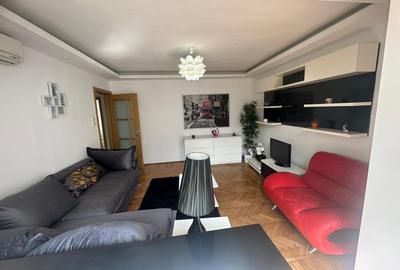 Apartament cu 2 camere decomandat în Universitate