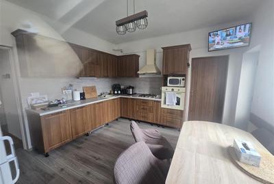 Casa cu 3 camere Str Negoiu Fagaras - 3