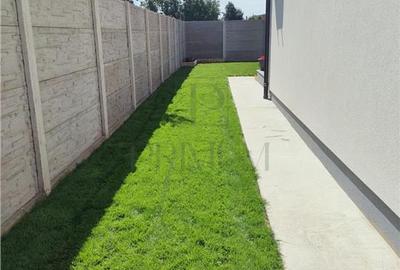 Duplex separat prin C.T - personalizare interioara - acces facil - 1