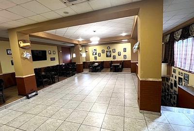 VANZARE CLADIRE CU RESTAURANT UTILAT COMPLET PLUS SPATIU COMERCIAL - 7