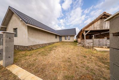 Casă de vânzare cu 3 camere in Alunis - 3