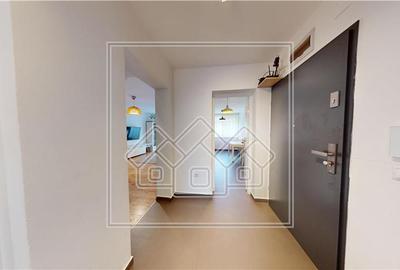 Apartament de vanzare in Sibiu  - 4 camere, 2 bai si balcon - - 15