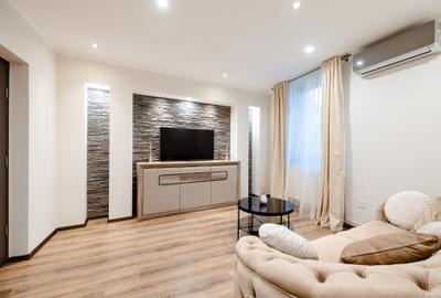 Apartament deosebit 3 camere, etaj 1, termoteca - central - 1