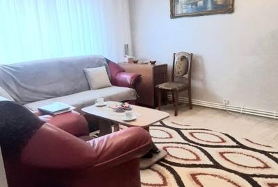 Vanzare apartament cu 4 camere si 2 bai,  decomandat, etaj 1/4  zona CET - 2