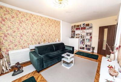 Apartament cu 3 camere decomandat, mobilat în Tineretului