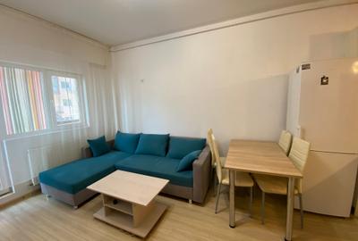 Apartament 2 camere cu balcon MOBILAT SI UTILAT COMPLET, Loc de parcare