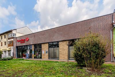Spatiu comercial de vanzare cu chirias Carrefour Market Arad - 1