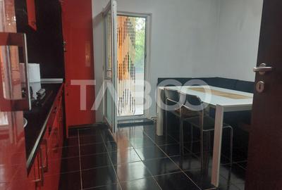 Apartament cu 2 camere decomandate si balcon de inchiriat in Strand - 8