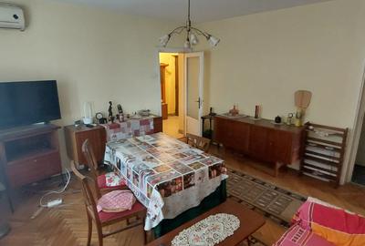 Apartament 3 camere metrou 1 mai la pret de garsoniera - 1