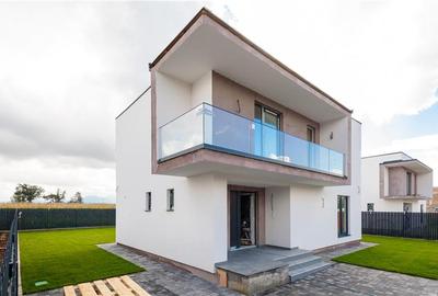 Design minimalist, rafinament maxim – Casa ta moderna in Sanpetru - 3