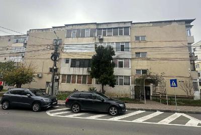 Cernavoda - str. 9 mai, Apartament cu 3 camere - 69 mp - etaj 3 - 9