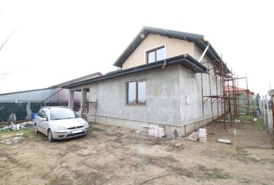 Vila D+P+M  Sat Costi ( Floricultura) cu bransamente la utilitati - 1