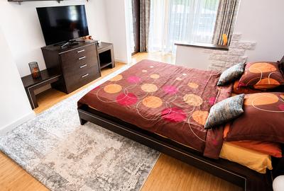 Proprietate cu doua corpuri de locuit, piscină, foisor, complet funcțională - 20