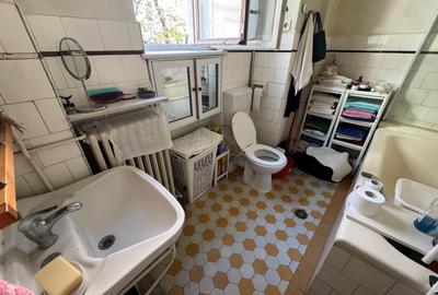 Vanzare apartament trei camere Universitate metrou perfect pentru Airbnb - 9