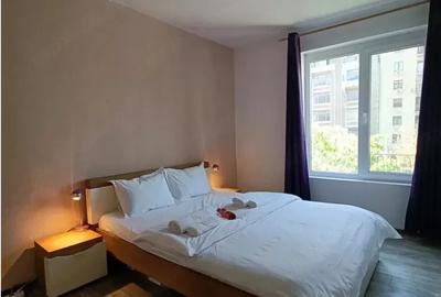 Piata Romana  | 2 Camere | Metrou | AC | Complet Renovat | - 1