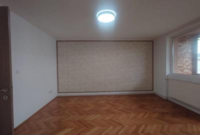 Apartament 3 camere renovat - 8