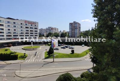 Apartament cu 3 camere în Ultracentral