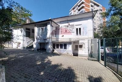 Casă / Vilă cu teren de inchiriat Km 0 langa Primarie - 1