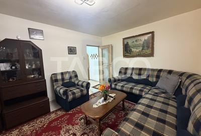Apartament decomandat 80 mpu 3 camere 2 bai etaj 2 zona 1 Decembrie - 5
