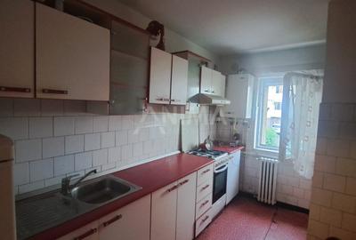 Apartament cu 4 camere, etaj 1, compartimentare decomandată, zonă excelentă - 5