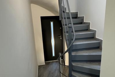 De inchiriat Imobil având 9 camere ,suprafață de 285 mp. Cantemir langa Metrou - 13