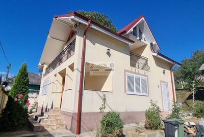 Casă individuală cu 4 camere în Valea Seacă