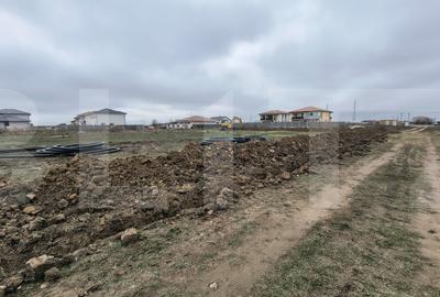 Teren Construcții intravilan de 655.1 mp, în Est