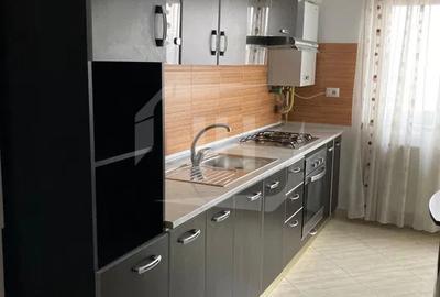 Apartament cu 2 camere semidecomandat, mobilat în Mărăști