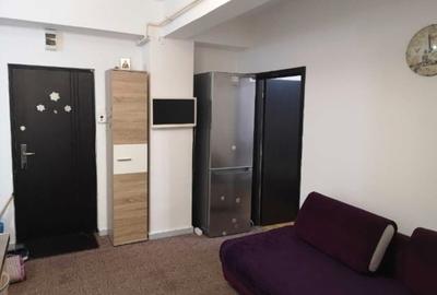 Apartament cu 2 camere, mobilat în Baza 3