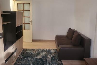 Apartament cu 2 camere semidecomandat, mobilat în Complex Studențesc