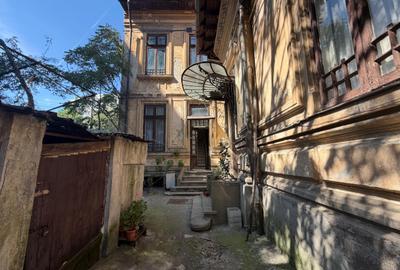 Arhitectura neoromaneasca - zona Piata Unirii - 1