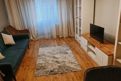 Apartament cu 3 camere decomandat în Tineretului