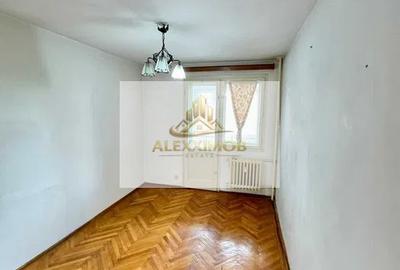 Apartament 3 Camere de Vanzare - 70 mp - Bd. Alexandru Obregia - 3