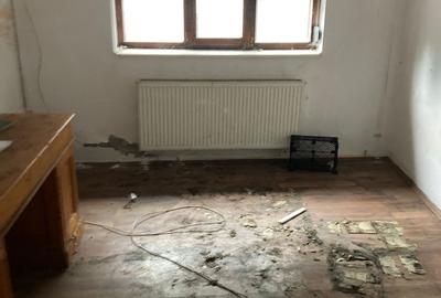 Vand casa P+M cu 4 cam.in zona 7 Noi. - 8