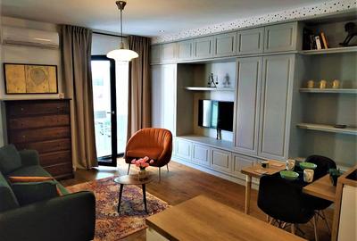 Apartament cu 2 camere semidecomandat, mobilat în Victoriei