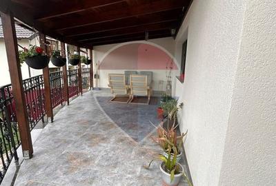 Casă / Vilă cu 8 camere de vânzare în Suceava - 29